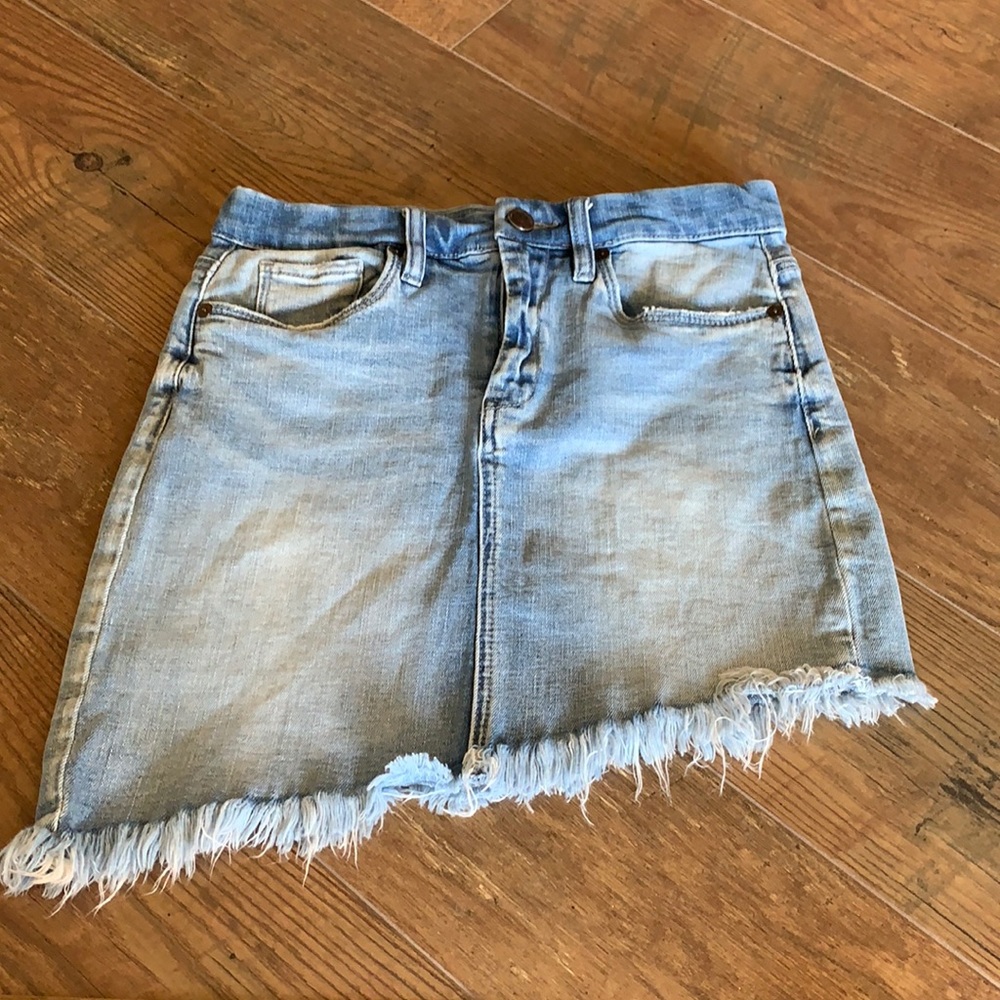 Asymmetrical skirt